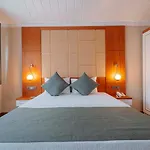 Hotel Ts Park 3*