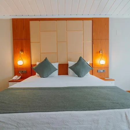 Hotel Ts Park Trebizonda