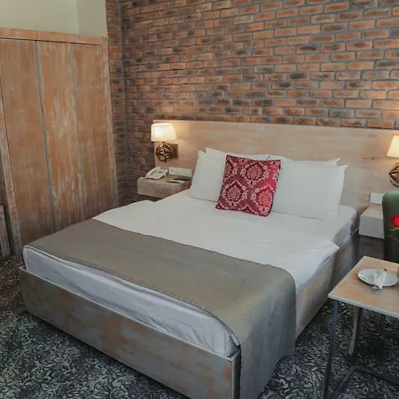 Ts Park 3* Trebizonda