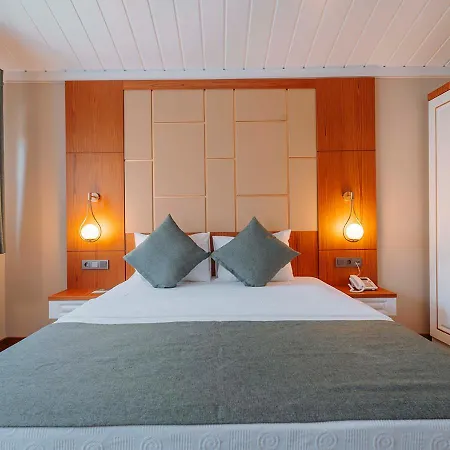 Hotel Ts Park 3*